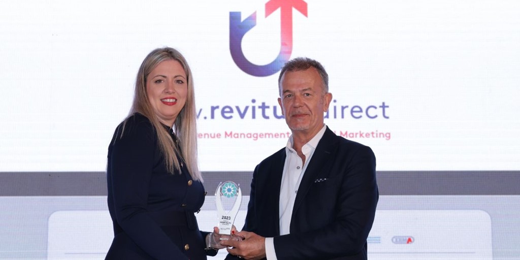 H RevitUp.direct απέσπασε τρία βραβεία στα Greek Hospitality Awards 2023